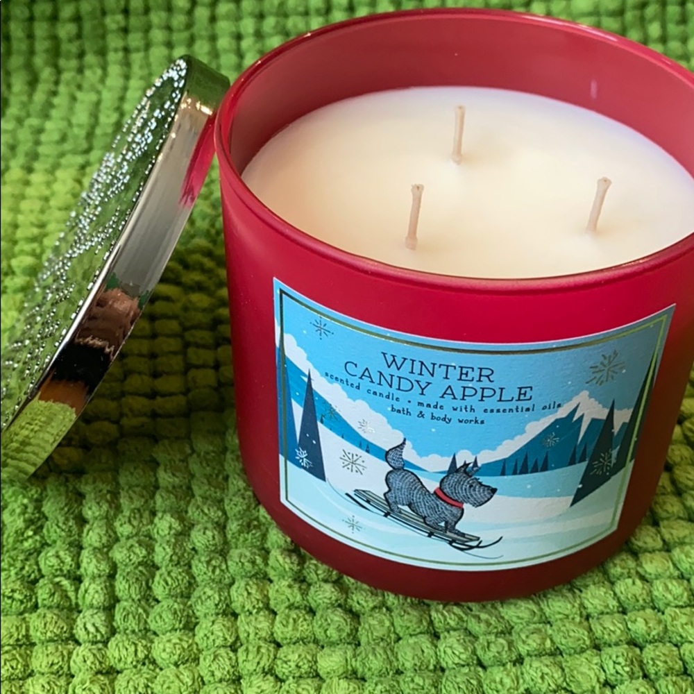 Bath & Body Works candle